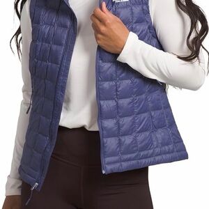 The North Face Women's Navy Quilted Vest